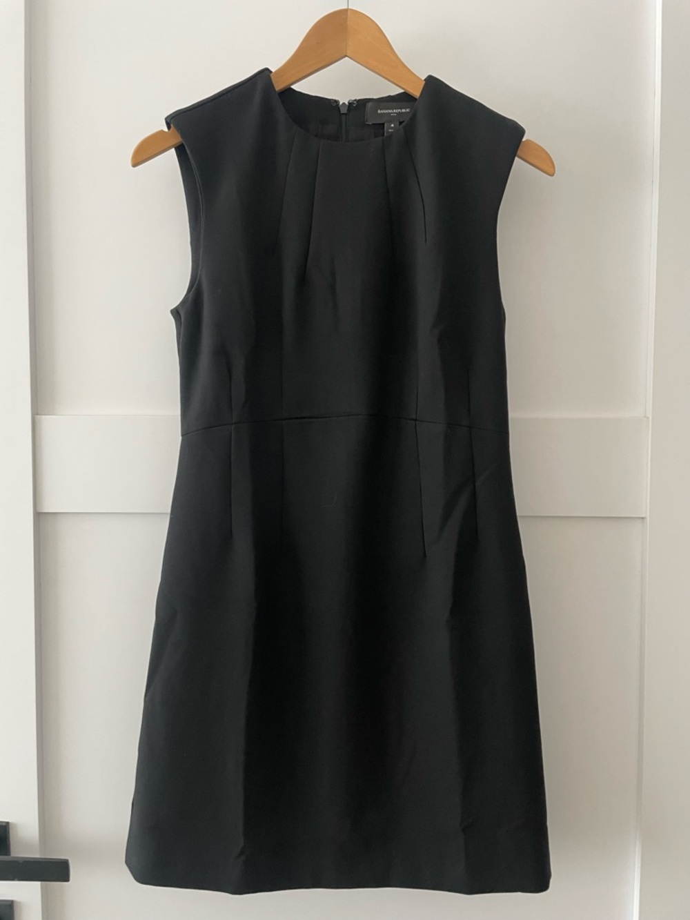 Banana Republic Factory Black Sleeveless Shift Dress
